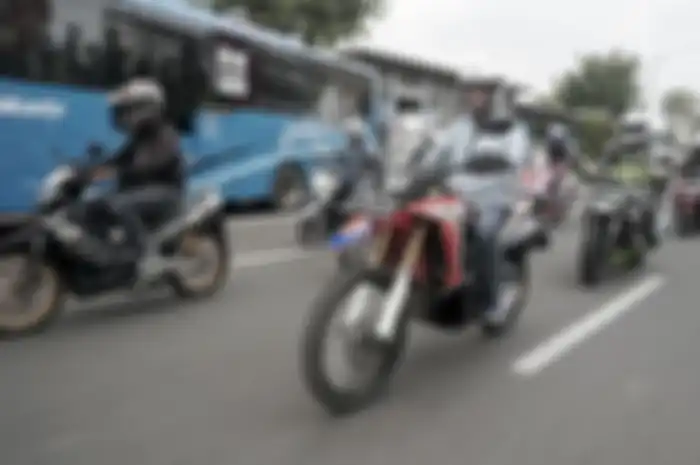 Berbagai tipe motor ikutan Sunmori mengunjungi Kawasan Wisata Jakarta.
