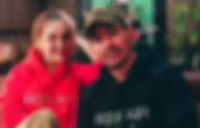 Tersenyum Merekah Saat Kepalanya Dielus, Ayu Ting Ting Minta Robby Purba Selalu Menyayanginya, Ivan Gunawan Langsung Komentar Begini