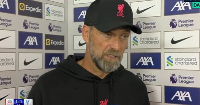 Juergen Klopp berbicara seusai laga Liga Inggris, Liverpool vs Crystal Palace, di Stadion Anfield, Senin (15/8/2022).