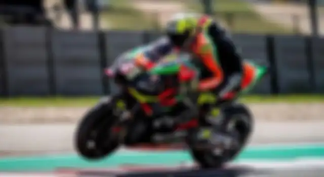 Aleix Espargaro memakai helm karya anak bangsa di MotoGP, yaitu KYT 