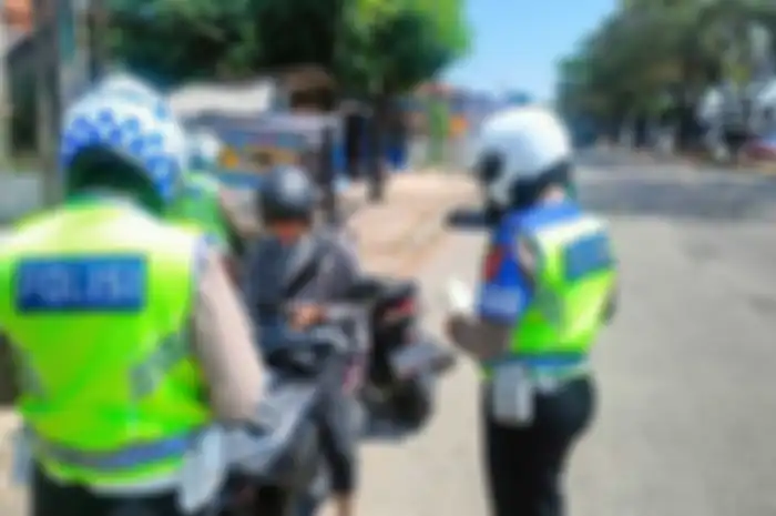 Polisi akan kembali menggelar razia besar-besaran besok Senin (4/3/2024), pemotor siap-siap bayar denda Rp 10 juta.