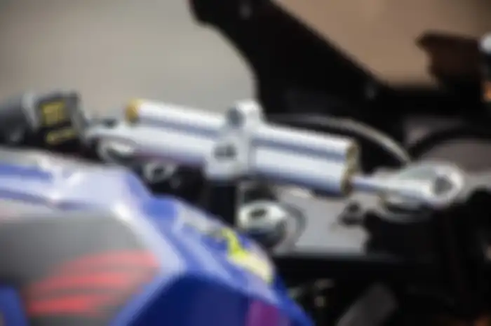 Steering damper bantu jaga kestabilan setang