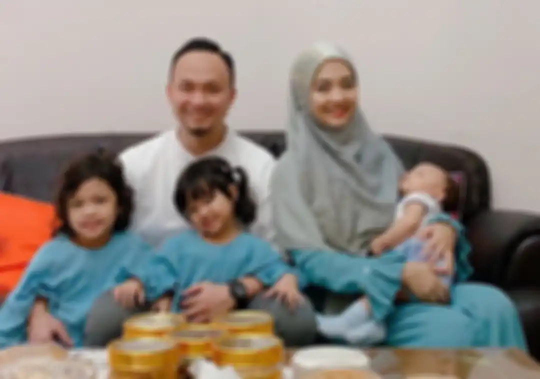 Gagal Dipinang Bangsawan Malaysia, Artis Cantik ini Menikah dengan Anggota DPRD 3 Tahun Lebih Muda, Kini Hidup Sederhana Usai Tinggalkan Dunia Artis