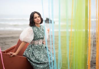 Kurangi Limbah, Andien Ajak Generasi Muda Berpikir Kritis Sebelum Membeli Barang 