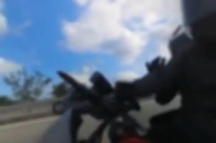 Rekaman video ban Ducati terlepas saat ngebut di tol