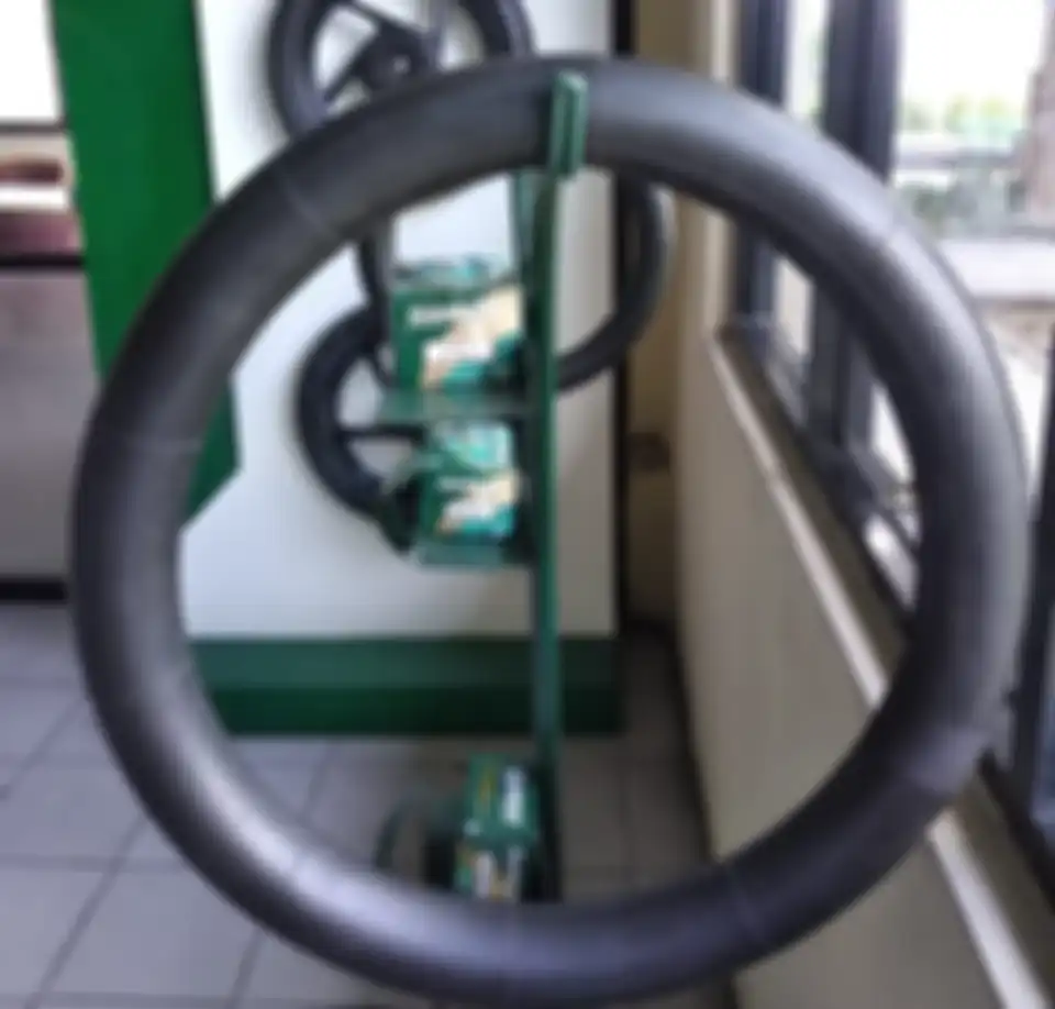 Ban dalam motor punya ciri 