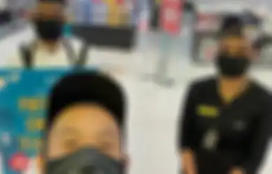 Viral, Ernest Posting Pegawai Bioskop Lagi Jemput Bola Cari Penonton