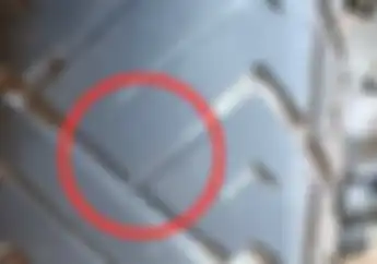 Gak Harus Botak, Ini Tanda-tanda Ban Motor Wajib Ganti Menurut Pabrikan