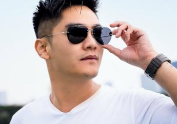 Sering Terlihat Kenakan Kaos, Boy William Rupanya Pilih Kaos Anti Bau Keringat