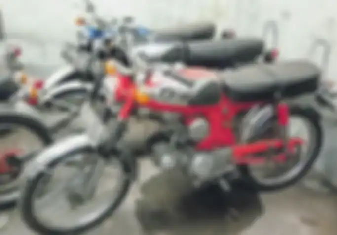 •Honda S 90Z generasi 60’an diimpor utuh dari Jepang