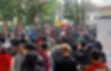 Unjuk Rasa Tolak PPKM Lanjutan di Bandung Ricuh, Ojol Minta Buka Jalan, Pelajar SMA dan Pengangguran Paling Banyak Tertangkap