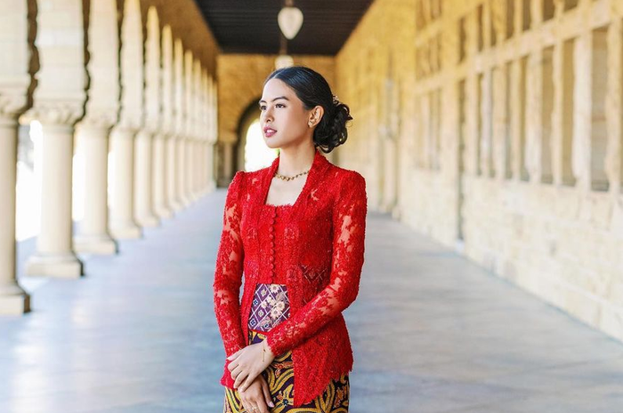 Penampilan manis Maudy Ayunda saat lulus S2 dari Stanford University