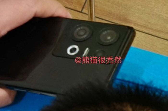Bocoran penampakan belakang dari OPPO Reno 9.