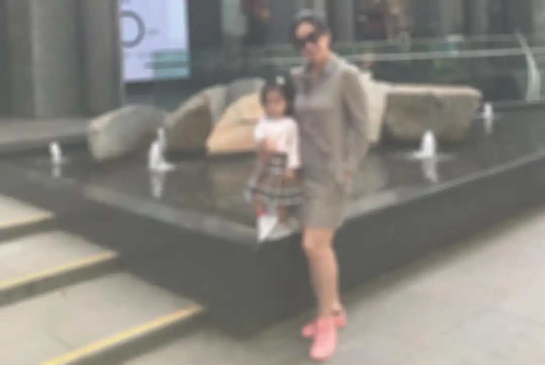 Vania dan Venna Melinda