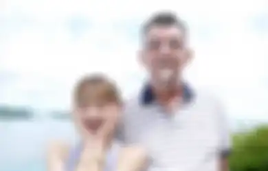 Sosok Ayah Lisa BLACKPINK yang Jadi Tipe Cowok Ideal Idol Ini!