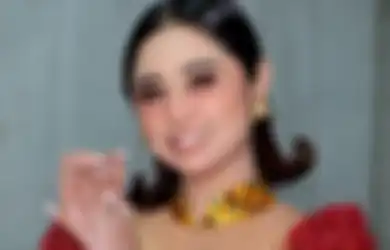 'Susuk Saya Harus Halal', Miliki Wajah Cantik Jelita, Dewi Perssik Blak-blakan Ngaku Jika Dirinya Pakai Susuk yang Bukan Dari Dukun