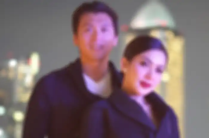 Syahrini dan Reino Barack