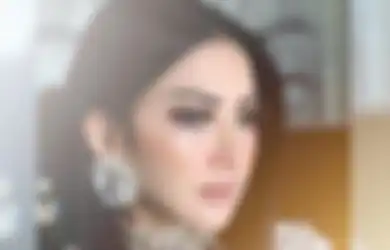 Foto Jadulnya Kembali Beredar Luas, Syahrini Ternyata Pernah Berpenampilan Seperti Ini, Bagian Tubuhnya yang Satu Ini Jadi Sorotan