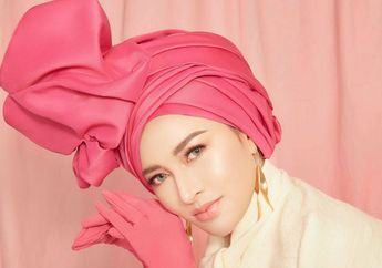 Konglomerat Shandy Purnamasari Makan Bubur Ayam di Pinggir Jalan, Penampilan Mewahnya Tetap Curi Perhatian