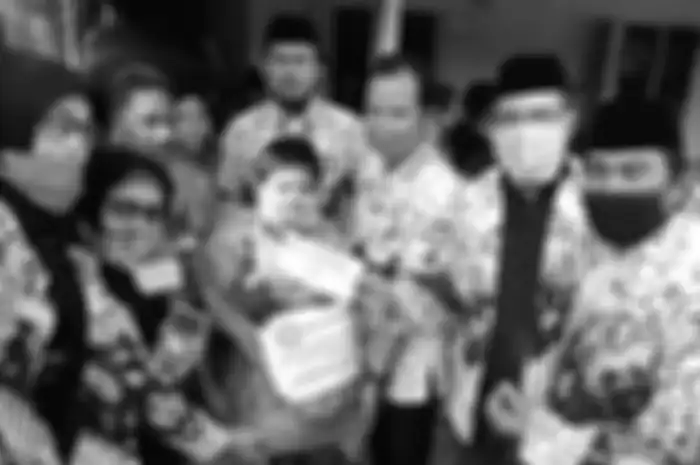 Bocah Korban Bullying Dapat Hadiah Sepeda dan Beasiswa Hingga Lulus SMA dari PGRI setempat.