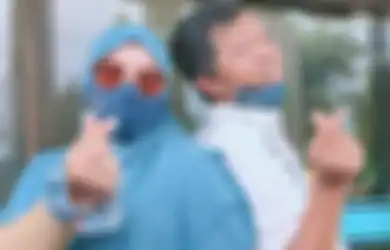 Ngakunya Tinggalkan Seluruh Harta Buat Istri Pertama, Kiwil Bangga Pamer Foto Cium Mesra Janda Cantik Ini: Mau Cari Bebek, Ikut?