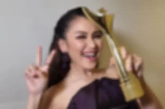 Borong 3 Piala ADI 2022, Tarif Fantastis Ayu Ting Ting Saat Manggung Terbongkar.