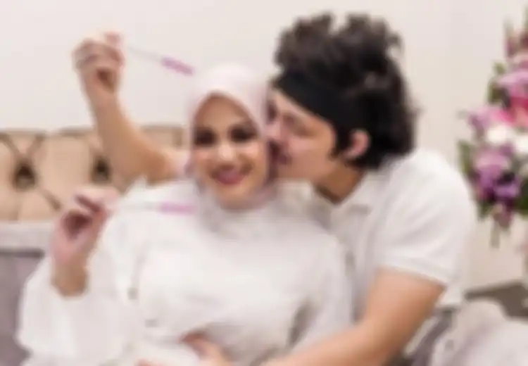 Baru Satu Bulan Menikah, Aurel Hermansyah Hamil Anak Pertama, Ini Tanda-tanda Kehamilan Hingga Empat Minggu Pertama, Mulai Mual-mual di Pagi Hari dan Perut Sedikit Bengkak