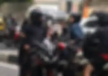Street Manners: Tahan Emosi Bro! Memaki Sampai Berantem di Jalan Raya Bisa Kena 2 Pasal Sekaligus