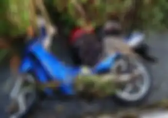 Warga Ketakutan, Suzuki Shogun Misterius Teronggok di Parit, Helm dan Pakaian Ditinggalkan