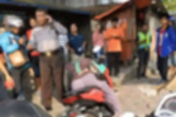 Driver ojol sekarat dan meninggal dunia di Magelang, diduga karena kelelahan.
