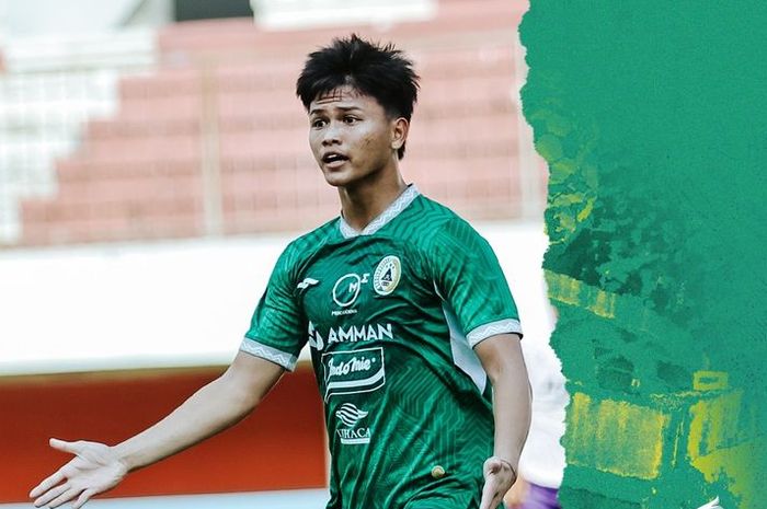 Pemain PSS Sleman, Hokky Caraka sangat kecewa usai golnya dianulir wasit ketika Super Elang Jawa ditahan imbang Persik Kediri di Stadion Maguwoharjo, Sabtu (21/10/2023).