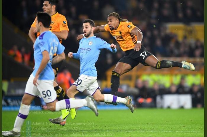 Adama Traore (kanan) mencetak gol Wolverhampton Wanderers ke gawang Manchester City.