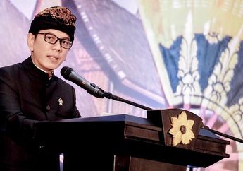 Jadi Bulan-bulan Kritik Soal Logo Baru Kemenparekraf, Wishnutama Seperti Tak Peduli. Lalu, Suami Gista Putri Itu Malah Lakukan Hal Ini