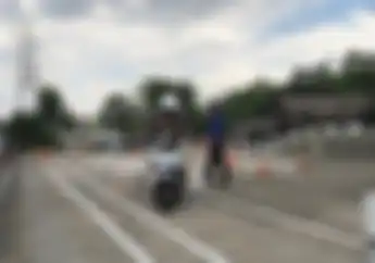 Cara Polisi Bikin Bikers Lulus Ujian SIM, Kalau Masih Gagal Dianggap Kebangetan