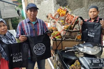 Kurangi Konsumsi Plastik Sekali Pakai, Kiehl's Indonesia Bagikan 10 Ribu Totebag
