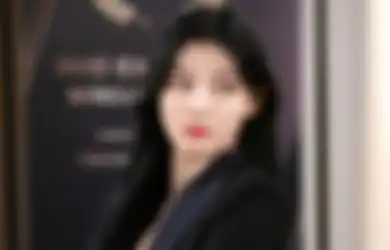 Intip Penampilan Elegan Kim Yoo Jung Jadi CEO Gila Kerja di Drama Korea My Demon