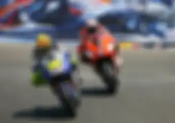 Gak Banyak Yang Tahu, Ternyata Casey Stoner Pernah Ditolak Pengin Satu Garasi Dengan Valentino Rossi
