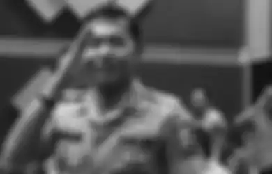 Santer Dikabarkan Terinfeksi Covid-19, Kapolri Pastikan Kesehatannya dan Pamer Foto, Idham Azis: Saya Lagi Badminton Nih