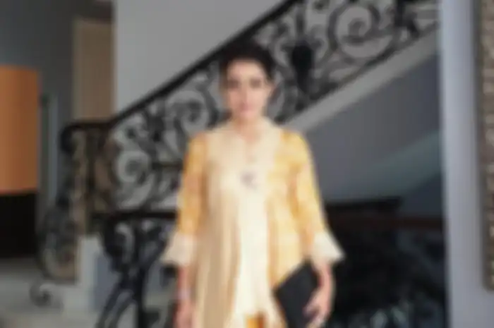 Mayangsari letakkan tas ratusan juta di lantai