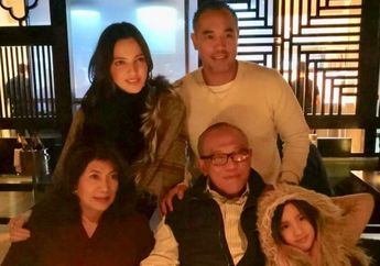 Ditertawakan Keluarga Bakrie dan Nyaris Gagal Jadi Menantu  Konglomerat, Nia Ramadhani Pasrah Gegara Tak Tahu Cara  Makan Ala Orang Kaya: Ya Udah Aku Terima Aja!