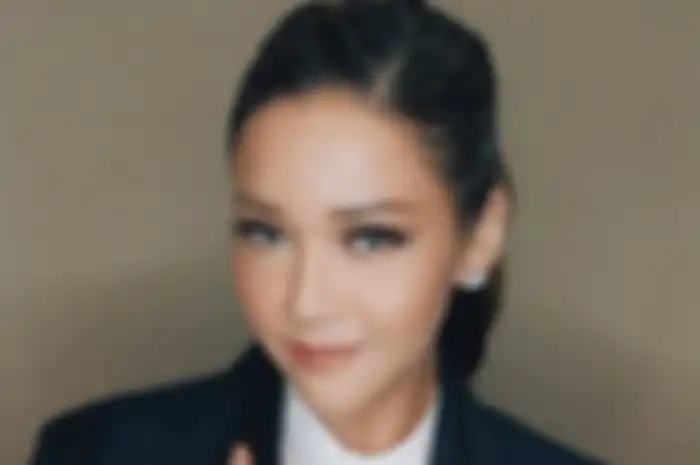 Maia Estianty pamerkan cara bikin masker aman dan tetap stylist