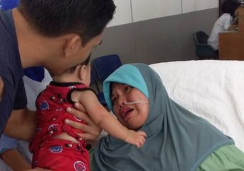 Momen Pilu Seorang Ibu Saat Rasakan Sentuhan Bayinya untuk Pertama Kali Setelah Koma Selama 6 Bulan