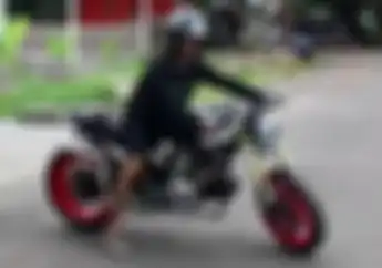 Ini Sih Super Jahat, Mesin Honda GL 200 Dibikin Kayak Ducati Monster