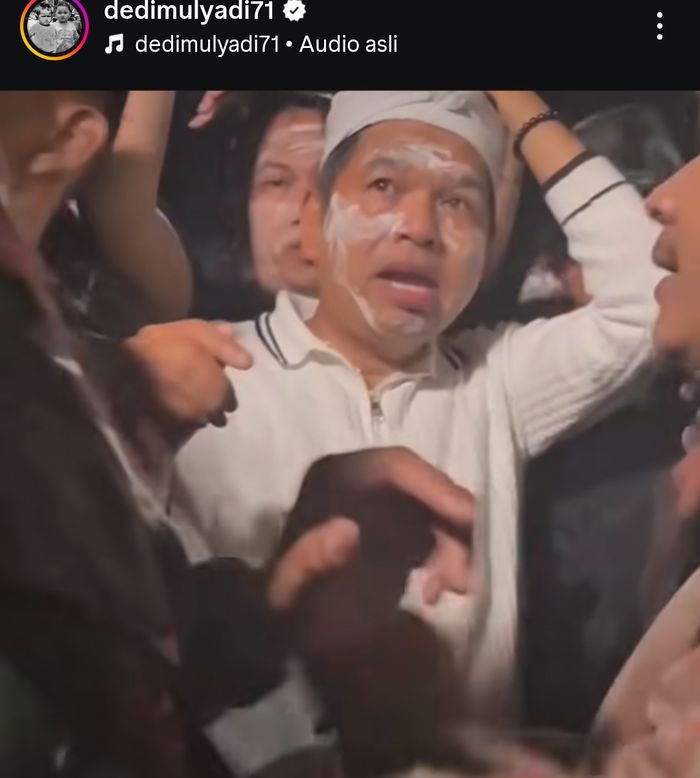 Dedi Mulyadi dilempari botol saat temui pendemo di depan gedung DPRD Jabar, begini kondisi sang Gubernur Jabar.