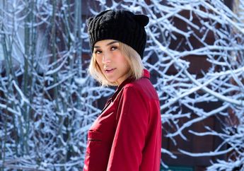 Seksinya Jessica Iskandar Saat Pamer Pundak dengan Kemeja Modis di Luar Negeri dengan Sang Kekasih Richard Kyle