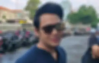 Ngaku Paling Enek dengan Aksi Pacaran Settingan di Kalangan Artis, Kriss Hatta Bikin Geger Saat Bocorkan Tarif Pacaran Settingan yang Tak Kaleng-kaleng Jumlahnya: Ratusan Juta!