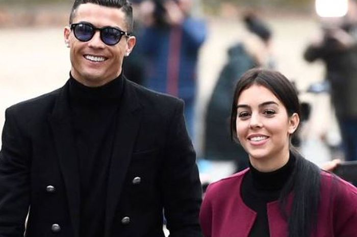 Superstar Al Nassr, Cristiano Ronaldo, dan kekasihnya, Georgina Rodriguez.