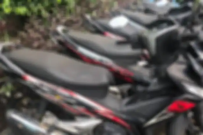 Motor Honda Supra X125 dilelang murah meriah, STNK dan BPKB lengkap.