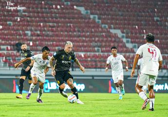 Masih Bisa Bercanda Meski Bhayangkara FC Kritis, Radja Nainggolan Soroti Keputusan Edan Wasit 