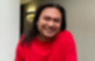 Bye-bye Rambut Capek, Keanu Temukan Jawaban Perbaiki Rambutnya!